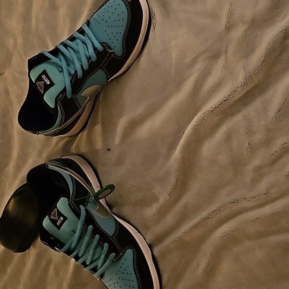 Nike Dunk SB x Diamond Co, the "Tiffany" Size 9.5 - Picture 4 of 9